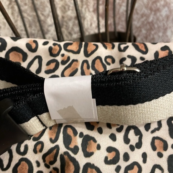 NWT Brighton Leopard Print Hidden Hearts Great Size Stylish Waist Belt - Picture 4 of 12